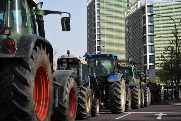 Archivo - Tractorada (imagen de archivo)