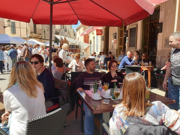 Archivo - Una terraza de un restaurante de Ses Salines