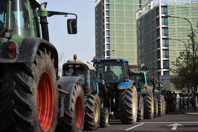 Archivo - Arxiu - Tractorada (imatge d'arxiu)