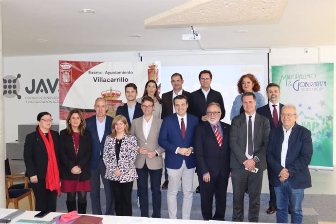 Participantes en Comisión Ejecutiva de Federación Andaluza de Municipios y Provincias (FAMP) celebrada en Villacarrillo