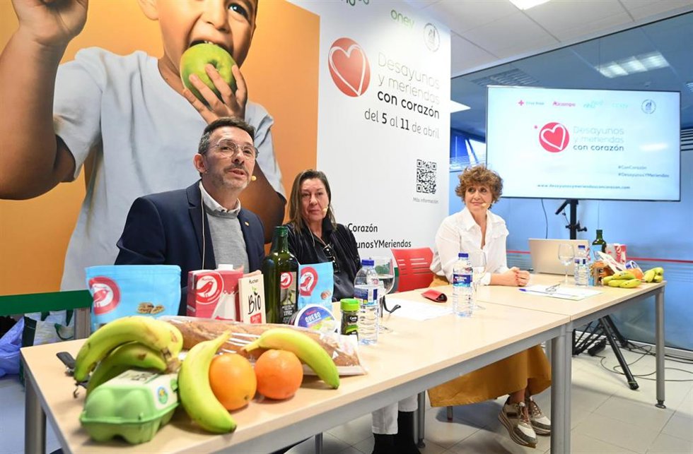 Participantes de la XI edición de la campaña 'Desayunos y Meriendas con Corazón' para niños en situación de vulnerabilidad atendidos por Cruz Roja