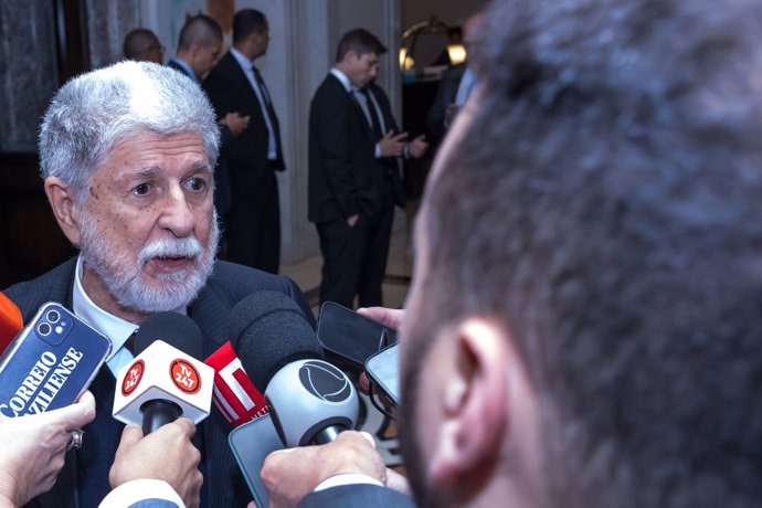 Archivo - September 20, 2023, New York, United States, USA: The international advisor for International Affairs of the Brazilian government, Celso Amorim meets journalists at a Hotel on Manhattan Island in New York City in the United States this Wednesday