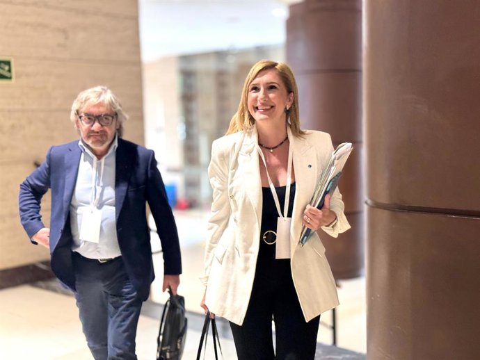 La consellera de Medi ambient, Aigua, Infraestructures i Territori, Salomé Pradas, acudeix a la reunió del Consell Nacional de l'Aigua