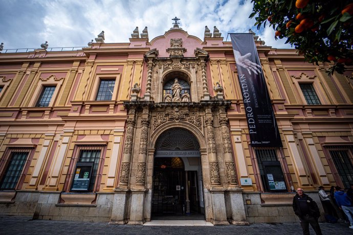 Archivo - Entrada del Museo de Bellas Artes de Sevilla.