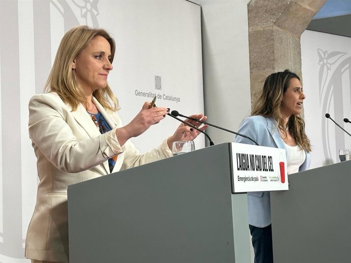 La consellera de Economía, Natàlia Mas, y la portavoz del Govern, Patrícia Plaja