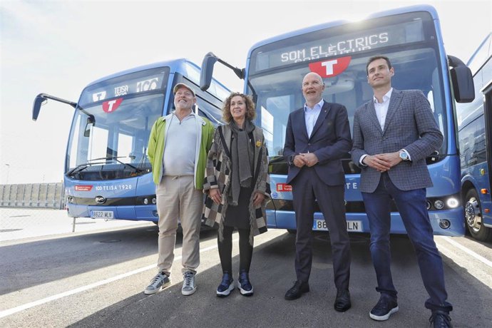 Teisa incorpora 4 autobuses eléctricos a su flota y electrifica la cochera de Montfull (Girona)