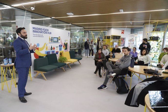 El concejal delegado de Innovación y Emprendimiento del Ayuntamiento de Madrid, Ángel Niño, ha inaugurado hoy Madrid Food Innovation Hub