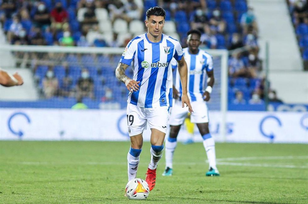 Archivo - Luis Perea, durante un partido con el Leganés.