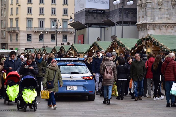 Archivo - Un mercado navideño en la ciudad francesa de Estrasburgo 