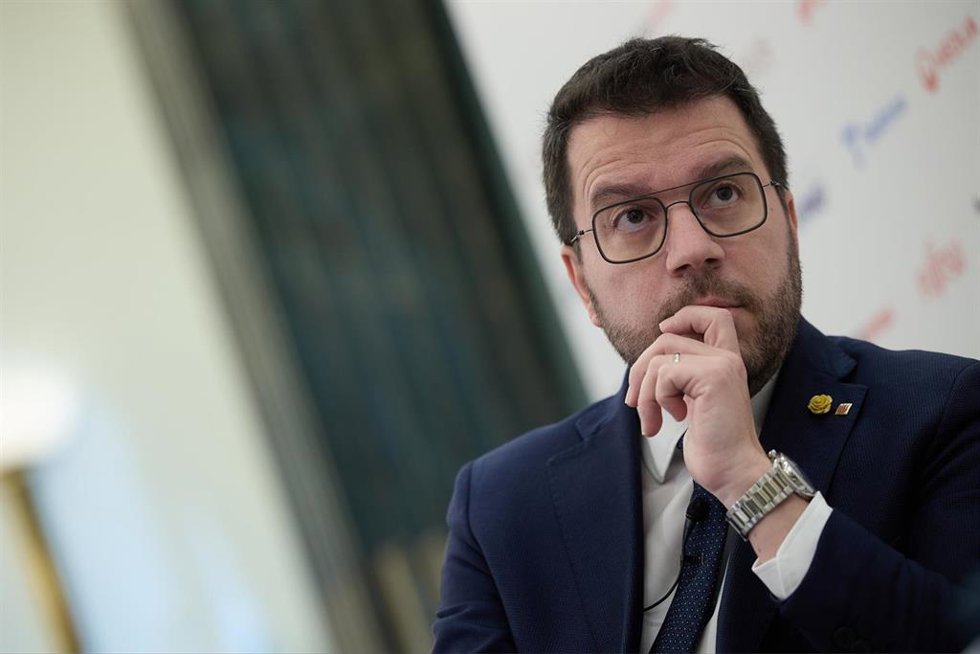El presidente de la Generalitat de Catalunya, Pere Aragons, interviene durante un desayuno informativo de Europa Press, en el Hotel InterContinental Madrid, a 20 de marzo de 2024, en Madrid (España).
