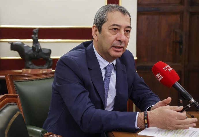 Archivo - Arxiu - El vicepresident primer i conseller de Cultura i Esport de la Generalitat Valenciana, Vicente Barrera, en una imatge d'arxiu. 