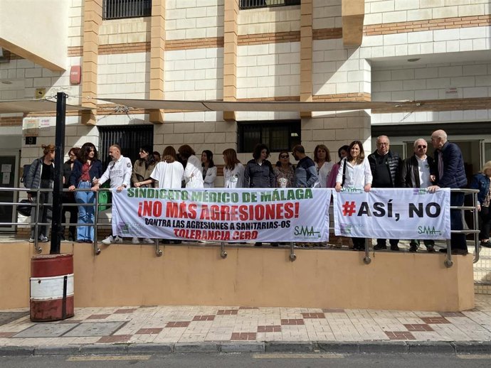 Concentración frente a agresiones a sanitarios