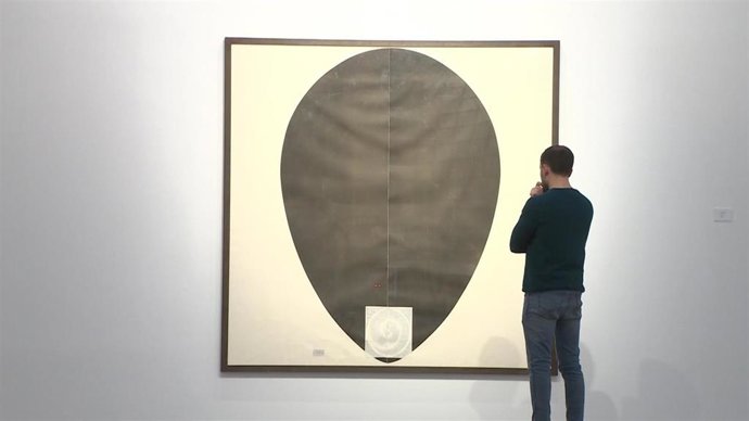 Archivo - Una de las obras de una muestra en la Galeria Marlborough de Madrid