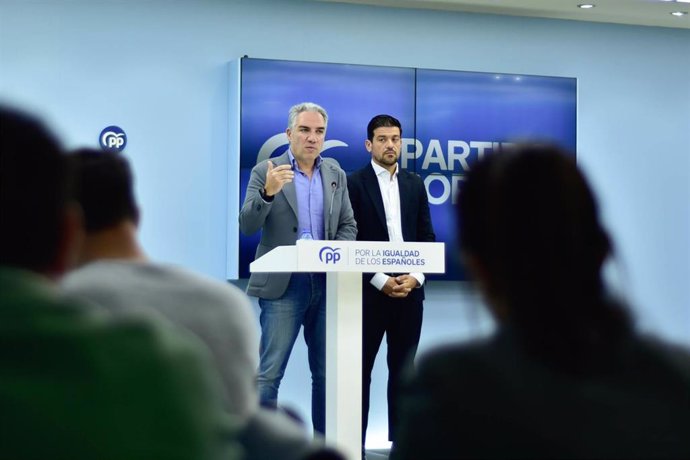 El vicesecretario de Coordinación Autonómica y Local del Partido Popular y diputado nacional por Málaga, Elías Bendodo, en rueda de prensa en Málaga