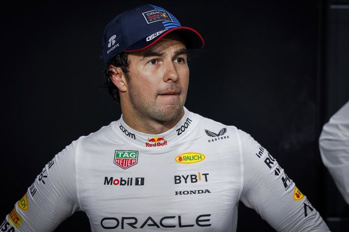 PEREZ Sergio (mex), Red Bull Racing RB20, portrait during the Formula 1 STC Saudi Arabian Grand Prix 2024, 2nd round of the 2024 Formula One World Championship from March 7 to 9, 2024 on the Jeddah Corniche Circuit, in Jeddah, Saudi Arabia 