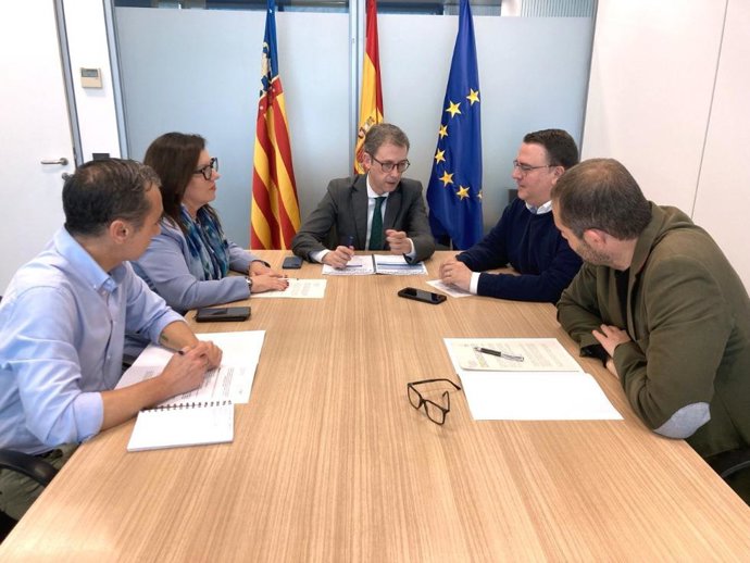 La Generalitat constituye la comisión de coordinación con la FVMP para impulsar la construcción de viviendas de protección pública