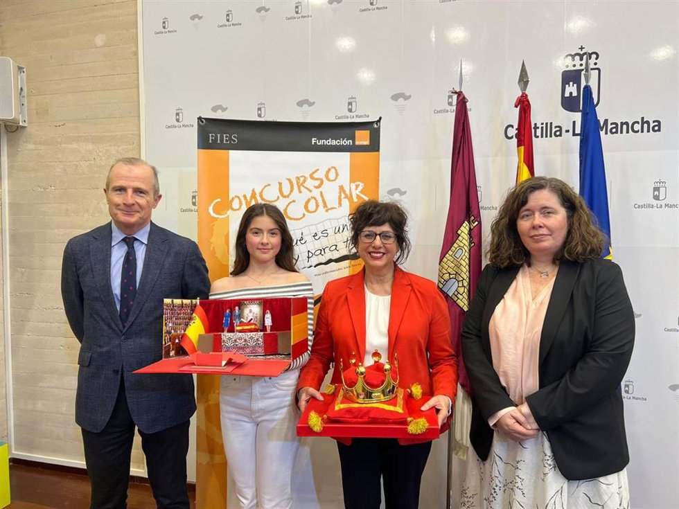 Una escolar daimieleña de 1 de E.S.O. Gana la 43 edición del ¿Qué es un rey para ti? en Castilla-La Mancha.