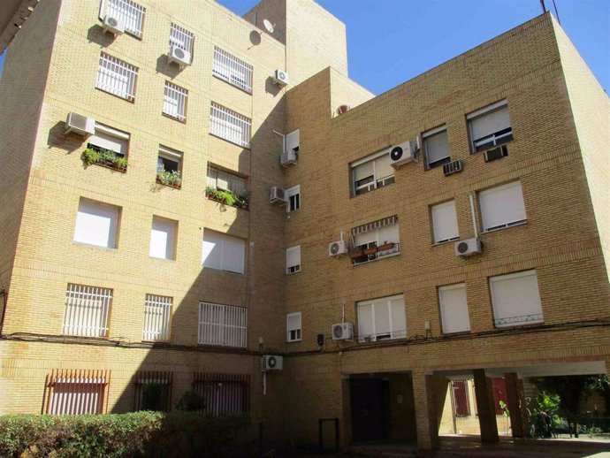 Vivienda en Sevilla puesta en subasta por Adif.