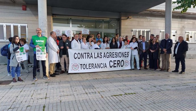 Concentración en el centro de salud de El Mirador