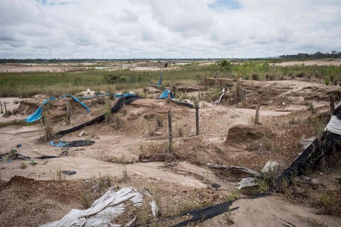 Archivo - November 24, 2019, Madre de Dios, Peru: On the site of La Pampa, the remains of makeshift plastic campsites. Until the beginning of 2019, 25,000 people lived on the La Pampa site, minors with women and children, in extreme conditions, without an