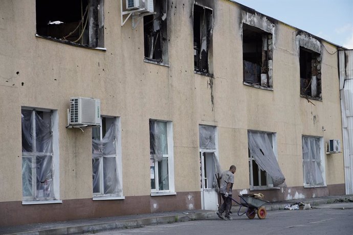Archivo - BELGOROD, July 2, 2023  -- This photo taken on July 1, 2023 shows the damaged building in Shebekino of Belgorod region, Russia.