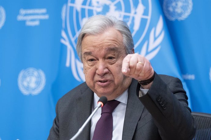 Archivo - February 8, 2024, New York, New York, United States: Secretary-General Antonio Guterres speaks during a press briefing on his priorities for 2024 at UN Headquarters in New York. Antonio Guterres spoke of hope to bring the war started by Russia a