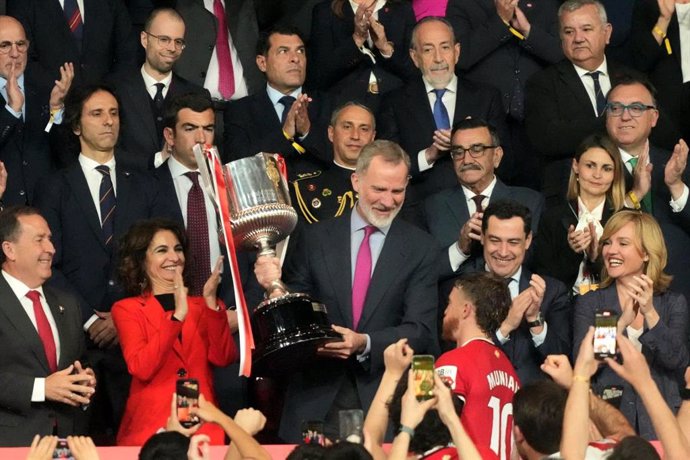 Entrega de la Copa del Rey en el estadio de la Cartuja de Sevilla