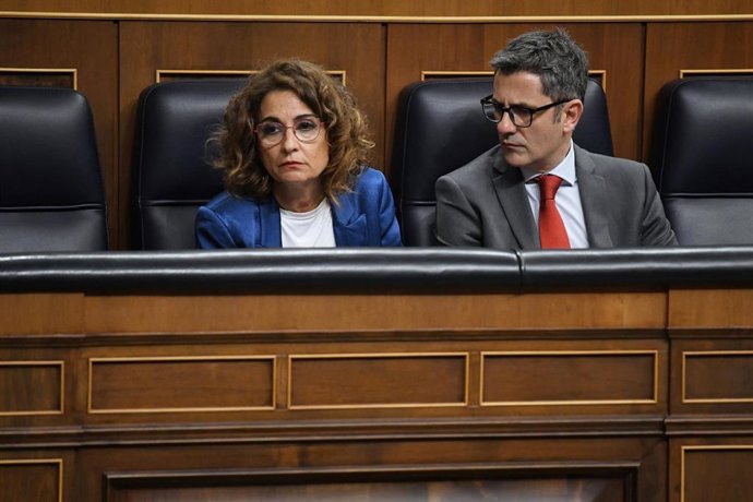 La vicepresidenta primera y ministra de Hacienda, María Jesús Montero y el ministro de la Presidencia, Justicia y Relaciones con las Cortes, Félix Bolaños.