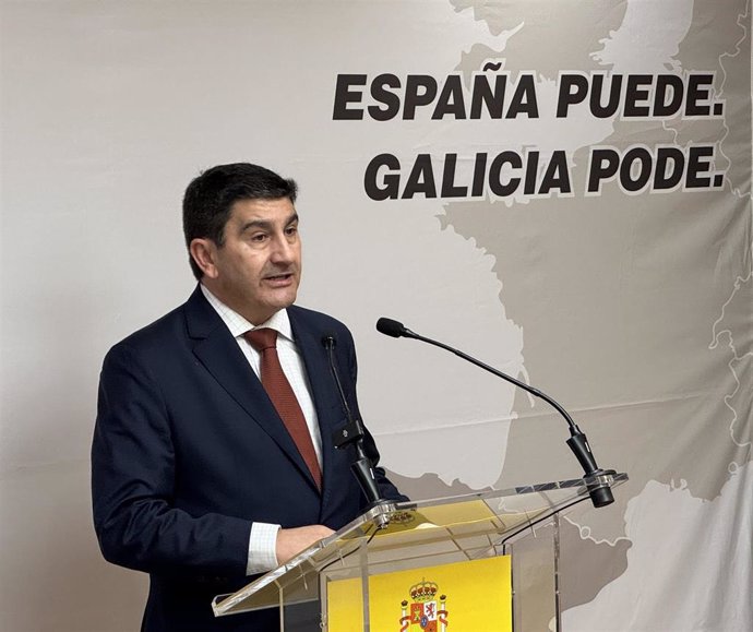 El delegado del Gobierno en Galicia, Pedro Blanco, en rueda de prensa en A Coruña