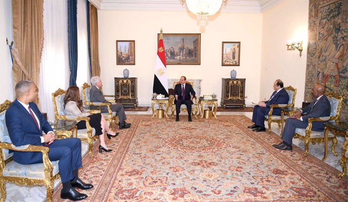 Archivo - Imagen de archivo de una reunión entre el presidente de Egipto, Abdelfatá al Sisi, y el director de la CIA, William Burns, el 13 de febrero de 2024 