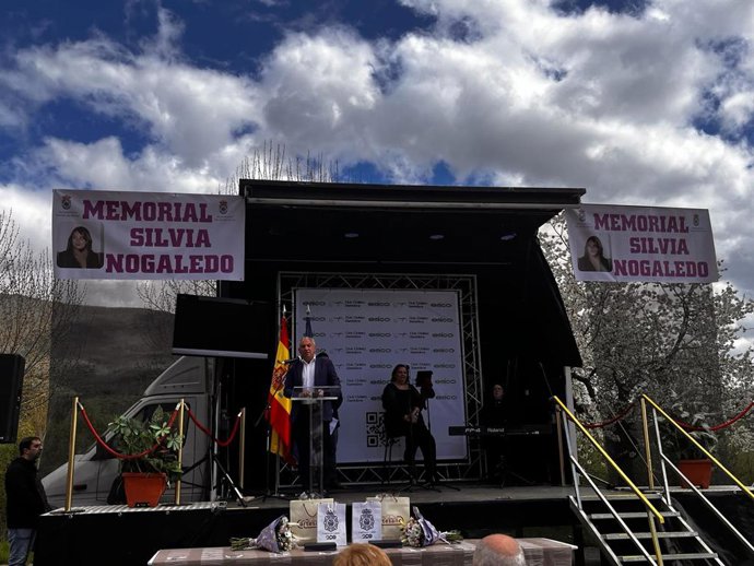 El delegado del Gobierno, Nicanor Sen, durante su intervención en el I Memorial de Ciclismo Silvia Nogaredo.