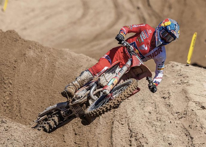 Jorge Prado lo borda también en Cerdeña para ser más líder del Mundial