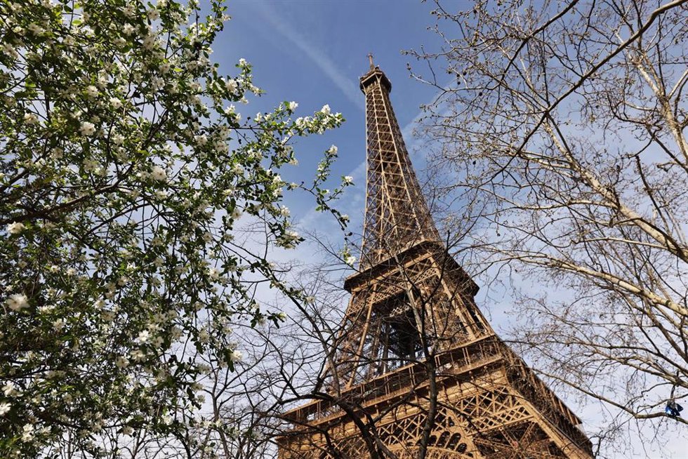Imagen de archivo de la Torre Eiffel, París