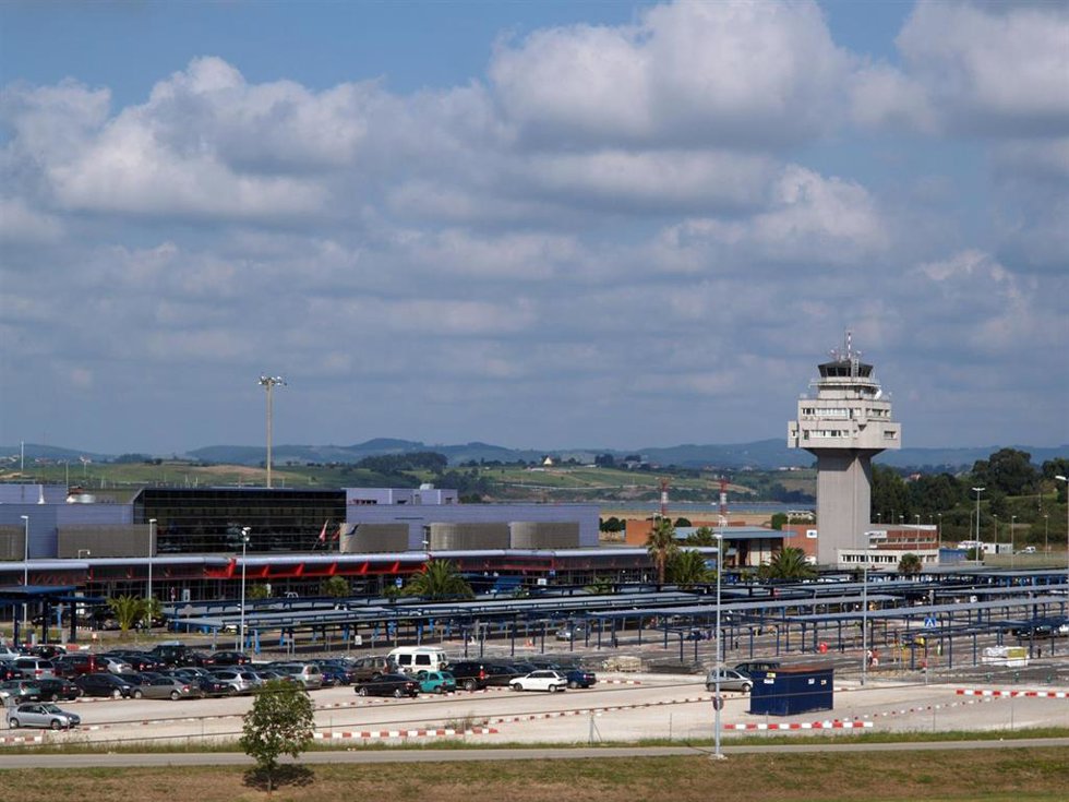 Archivo - Aeropuerto De Santander