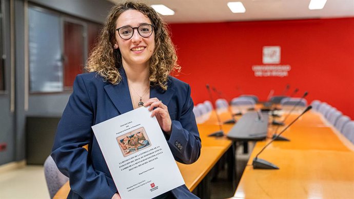Raquel Irisarri Gutiérrez logra su doctorado en la UR