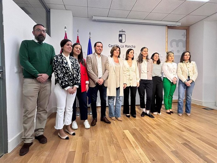 Foto de familia de la presentación de la décima edición del Congreso Europeo de Turismo Rural Coetur.