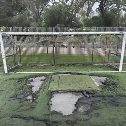 Césped artificial del campo de fútbol del Parc de Sa Riera