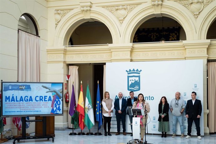 El certamen de muestras culturales 'MálagaCrea' es organizado por el Área de Juventud del Ayuntamiento de Málaga.