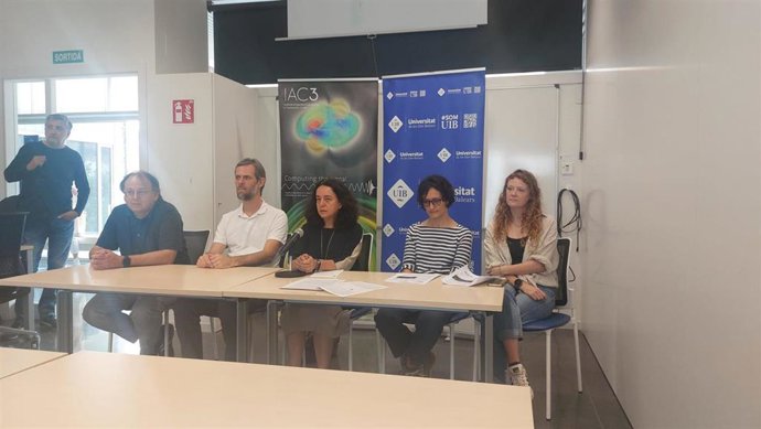 Rueda de prensa de algunos de los integrantes del grupo de investigación Gravity de la UIB.