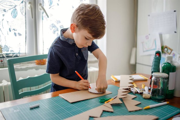 Archivo - Ideas para crear manualidades de dinosaurios