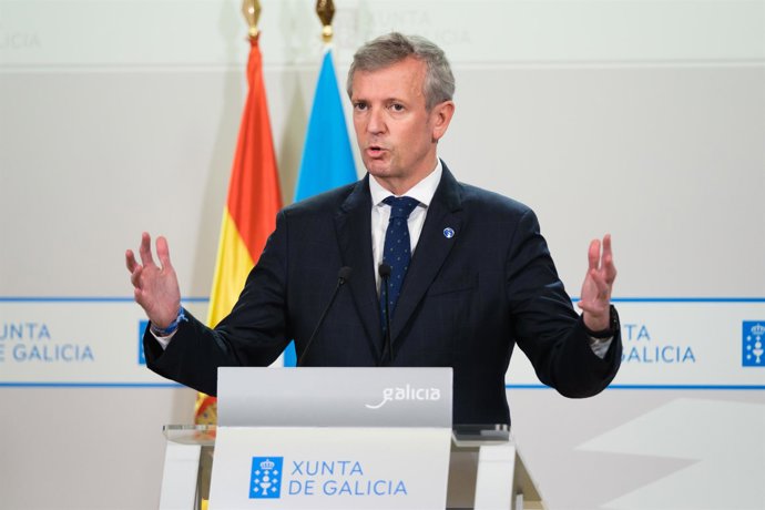 El presidente de la Xunta en funciones, Alfonso Rueda, en rueda de prensa.