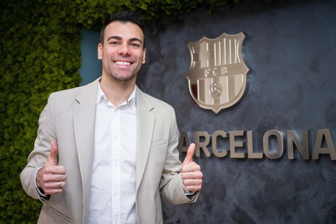 Archivo - El jugador y capitán del Barça de fútbol sala Sergio Lozano