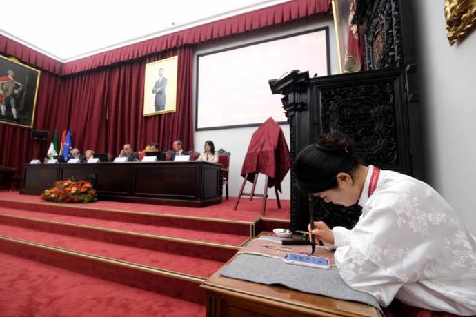Inauguración en el Paraninfo de la Universidad de Sevilla del Instituto Confucio.