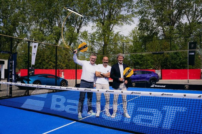 Babolat y Lamborghini colaboran en una colección de palas de pádel.