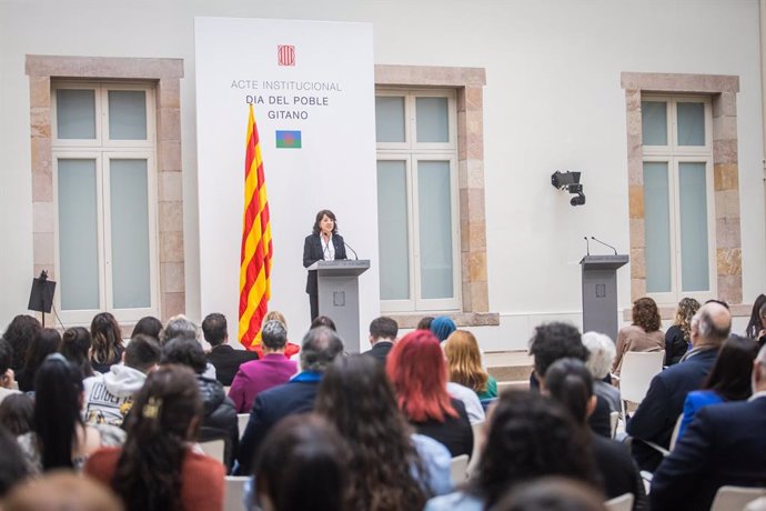 La presidenta del Parlament de Catalunya, Anna Erra, durant l'acte 