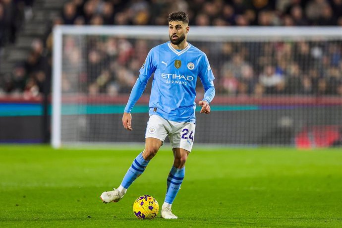Archivo - Josko Gvardiol (24) of Manchester City during the English championship Premier League football match between Brentford and Manchester City on 5 February 2024 at Gtech Community Stadium in Brentford, England - Photo Nigel Keene / ProSportsImages 
