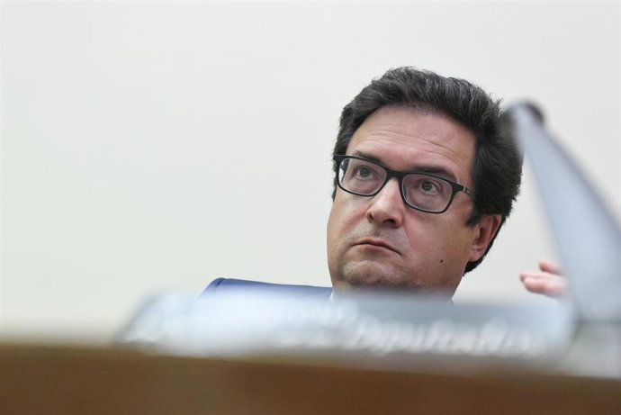 Archivo - El director del Gabinete del Presidente del Gobierno, Óscar López Águeda, en la Comisión Mixta de Seguridad Nacional, en el Congreso de los Diputados, a 25 de abril de 2022, en Madrid (España). 