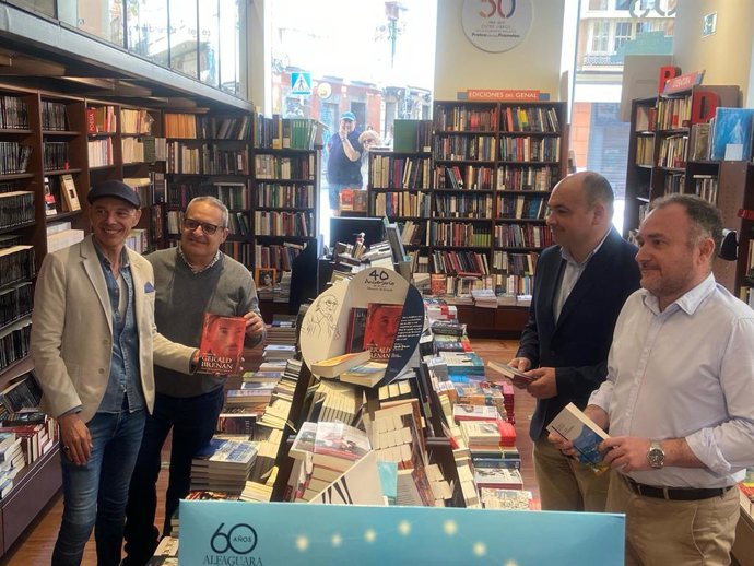 Ponen en machar la iniciativa 'Estanterías Gerald Brenan' .