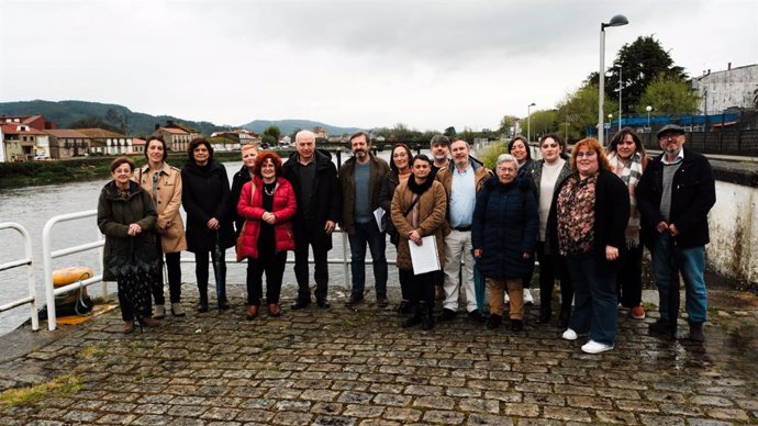 Diputados y senadores de él BNG en Pontecesures (Pontevedra)