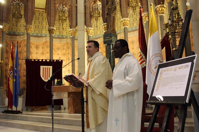 Misa de este lunes en el Aula Sacra-Magna de la UAO